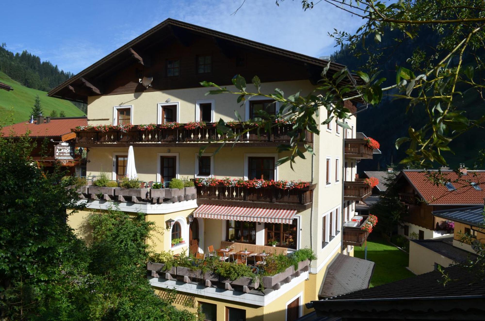 Landhotel Almroesl Im Grossarltal Hüttschlag Kültér fotó